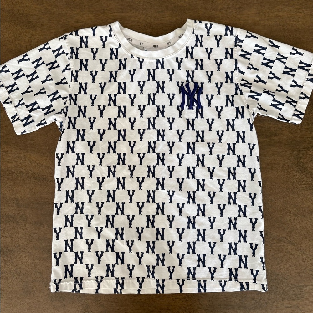 MLB New York Yankees kid’s graphic tee